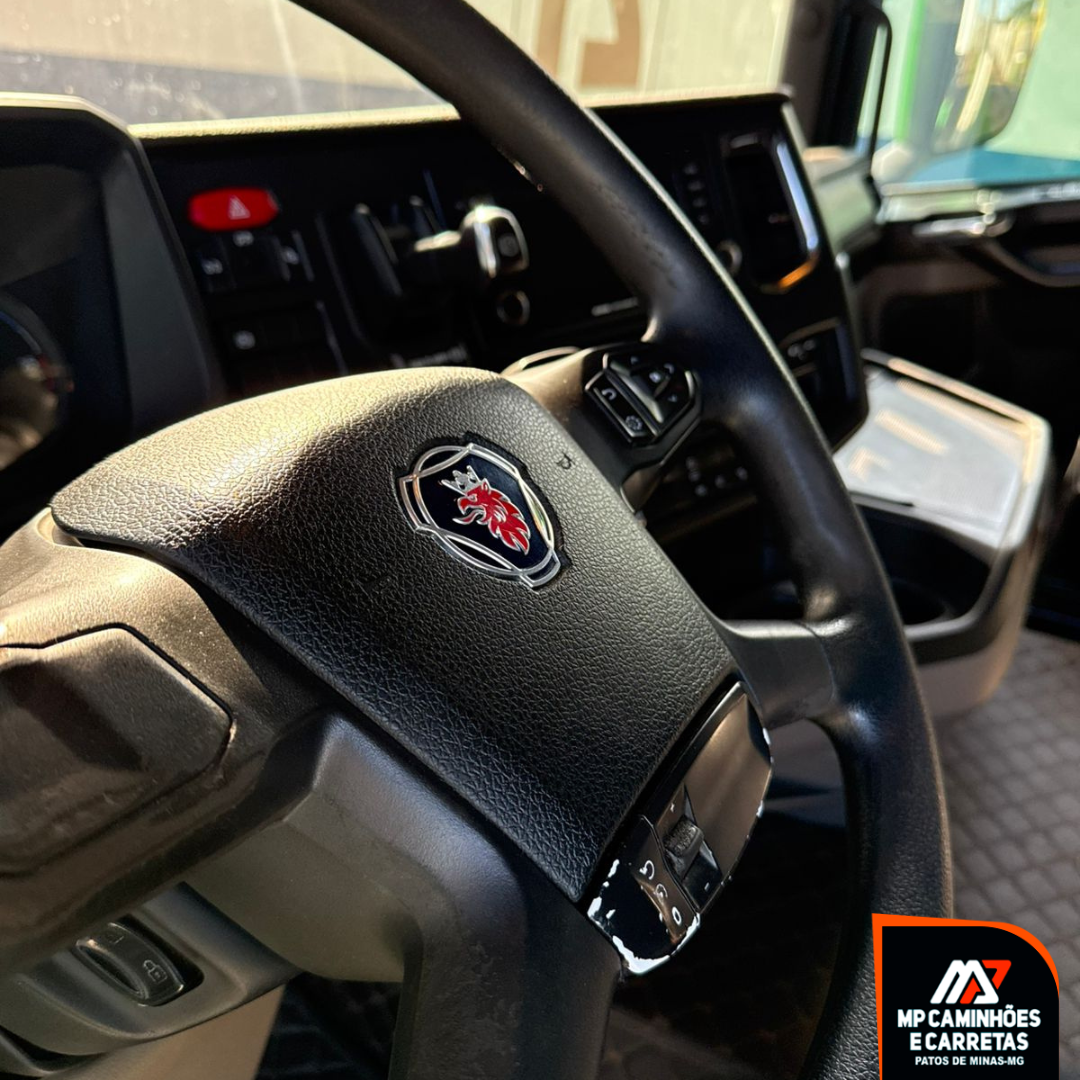 Foto 8 - SCANIA R450 6X2